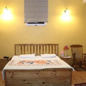 Hotel The Royale Oaks, Shimla